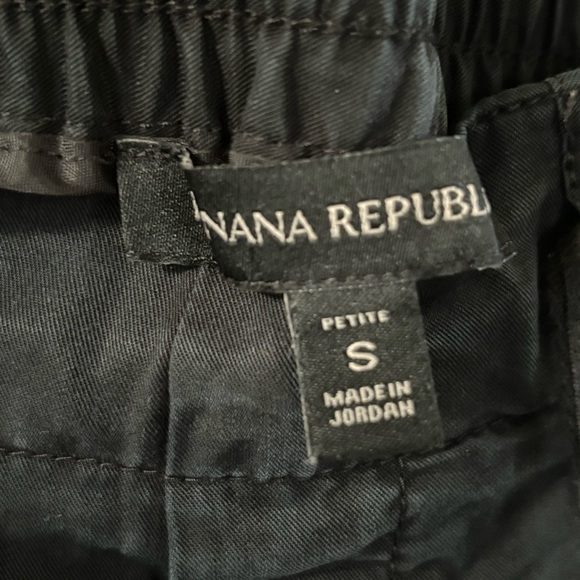 Banana Republic Black jogger-like casual pants, elastic waist Size Petite S - Picture 4 of 5